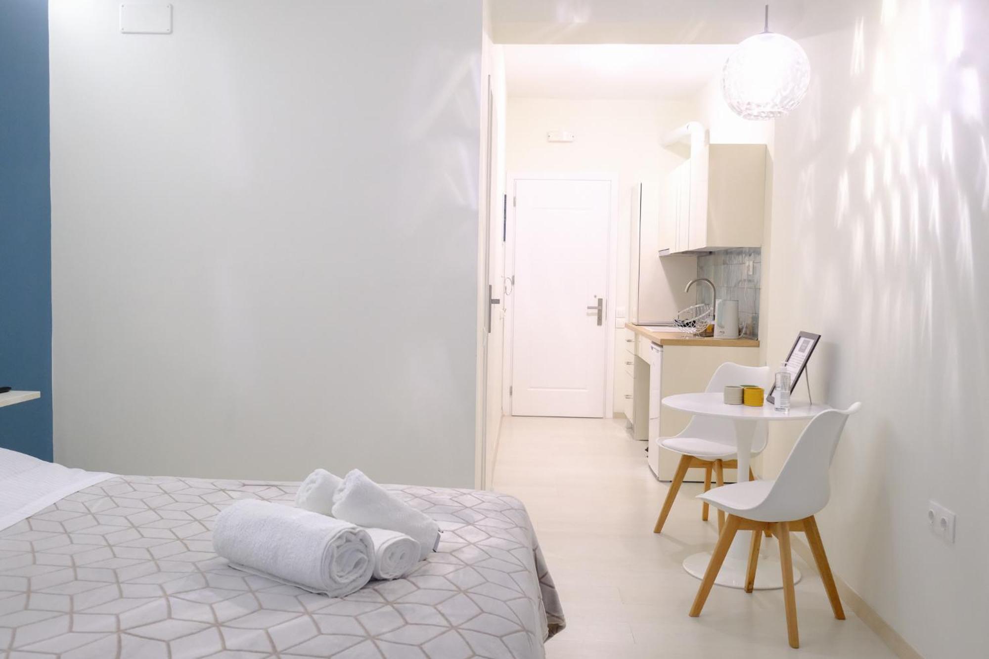 Parasiou Studios 102 Διαμερίσματα Στο Κέντρο Της Πόλης Комотини Екстериор снимка